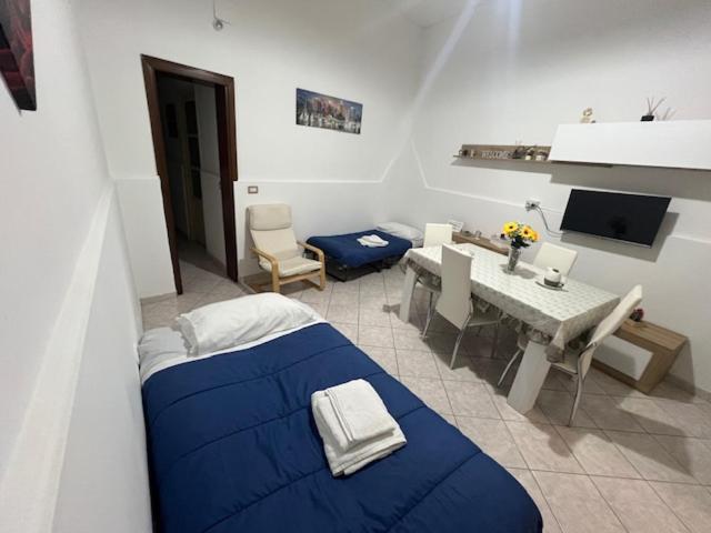 Sleep And Fly Apartment